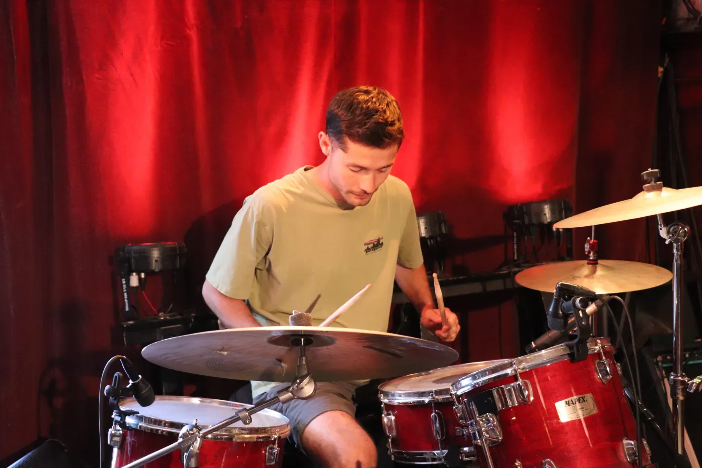 Pierre Olivier playing drums at Musiprof Live