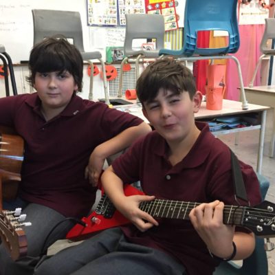 Guitar lessons 7 year old - Lucas and Jonathan Learning