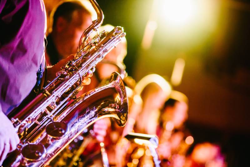 Teacher for saxophone lessons Montreal