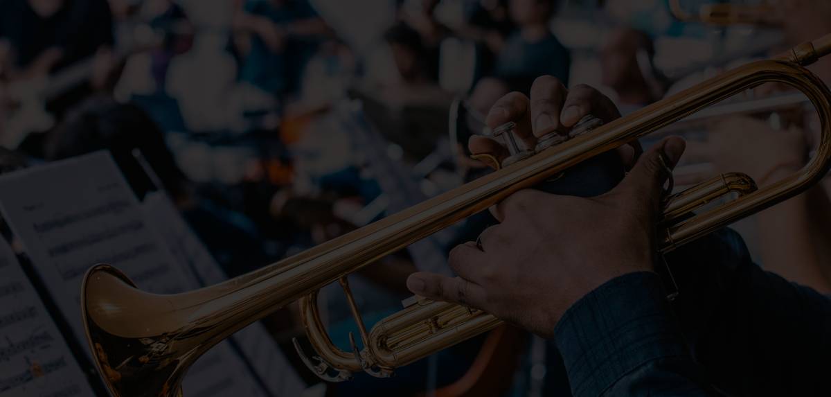 trumpet lessons near me background image