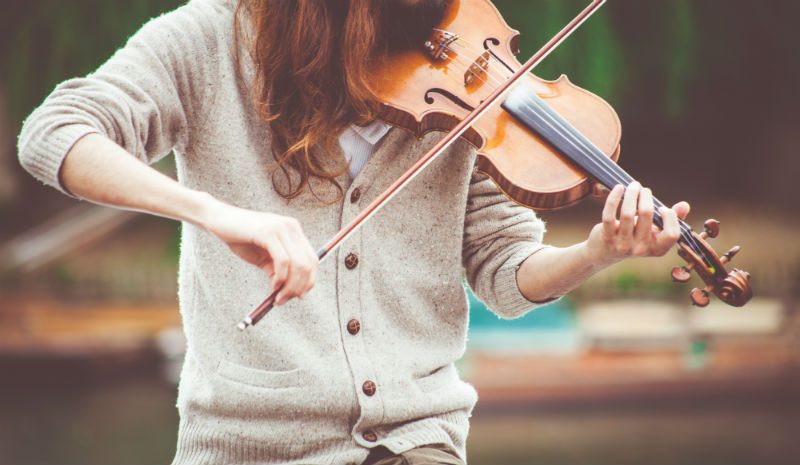 Violin lessons Montreal background image